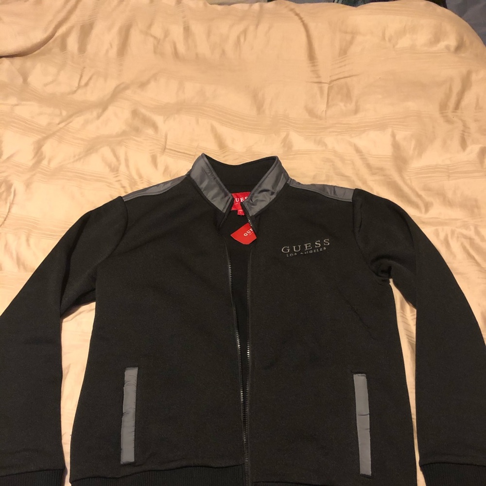 Guess- sweater